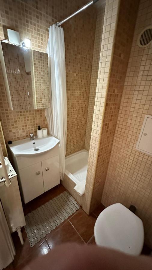 H1 Apartmanok Budapest Bagian luar foto